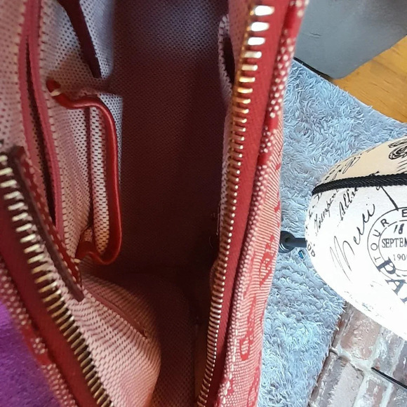 Dooney & Bourke Signature Hobo Bag NWOT - Picture 7 of 8